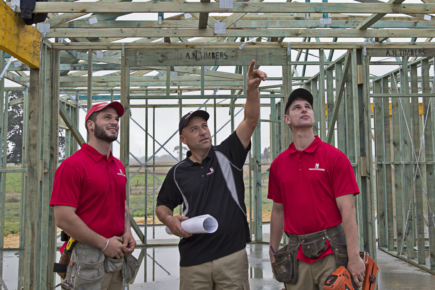 Troy Hosking of Hok Homes Mount Gambier on site with his team